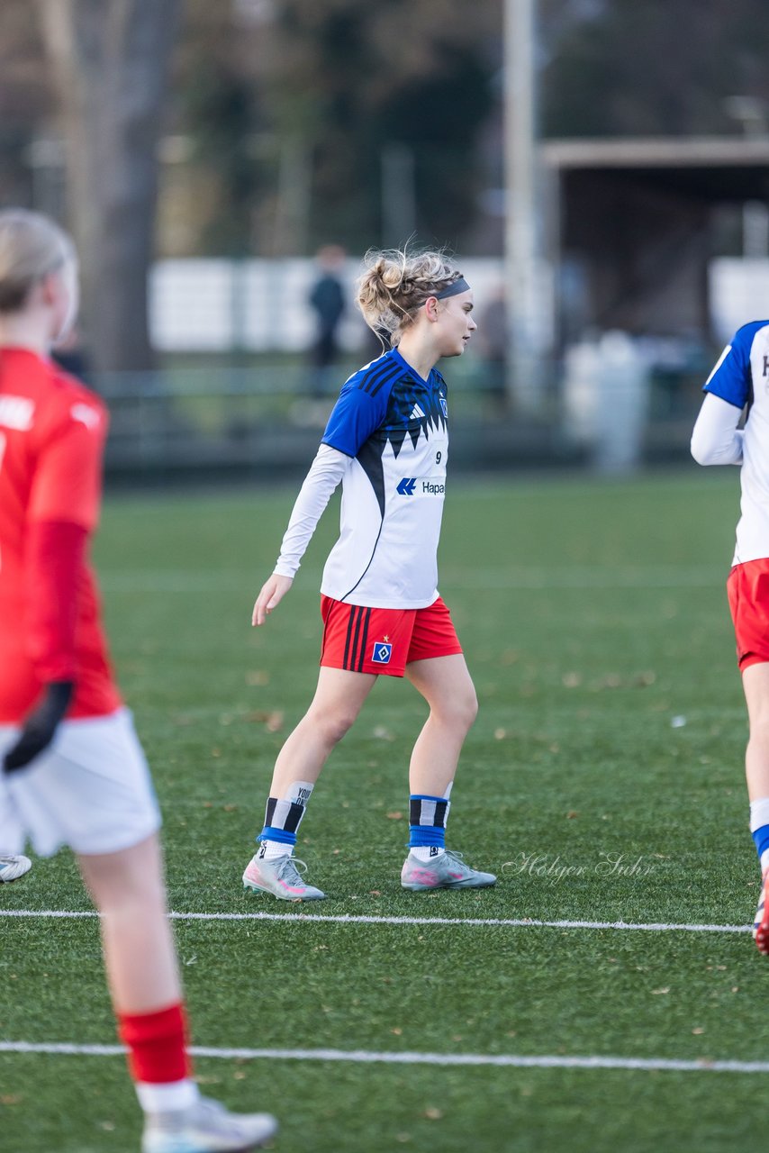 Bild 356 - wBJ Hamburger SV - Holstein Kiel : Ergebnis: 8:0